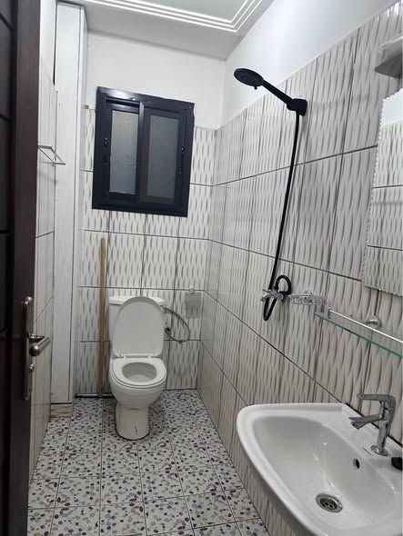 Studio moderne à louer à Simbock, Yaoundé