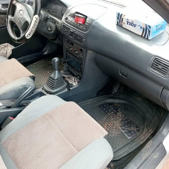 Berline propre à vendre
