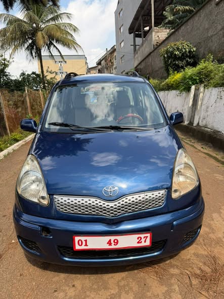 Yaris verso 2005 à vendre