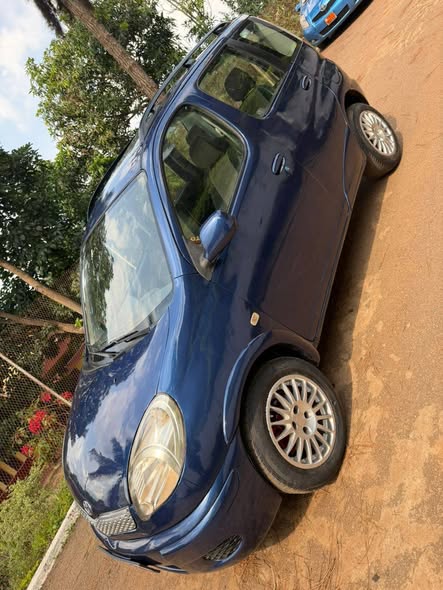 Yaris verso 2005 à vendre