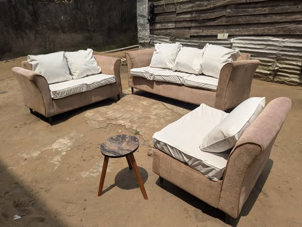 Canapé 6 places et autres meubles à vendre