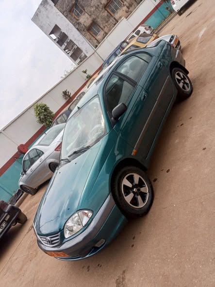 Toyota Avensis berline 2001 à vendre