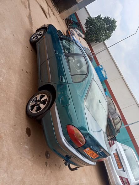 Toyota Avensis berline 2001 à vendre