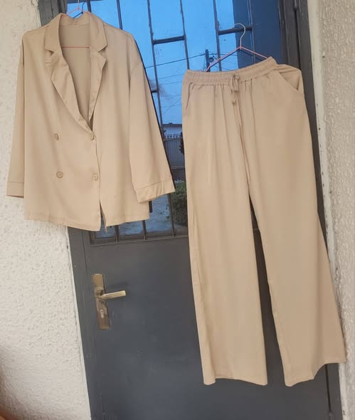 Ensemble dame classe en satin
