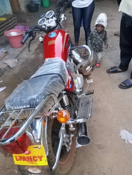 Moto à vendre, 1 mois d'utilisation
