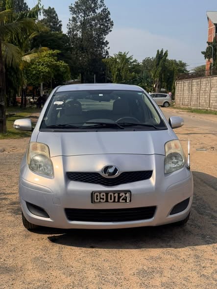 Toyota Yaris vitz Année 2010 Occasion