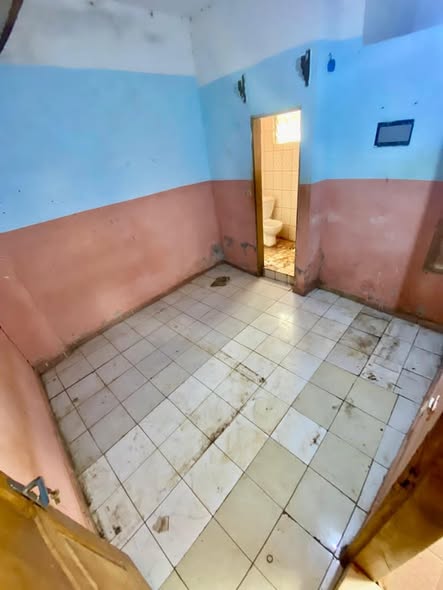 Chambre moderne à louer à Mendong