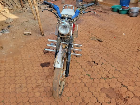 Moto petite senke état bien propre