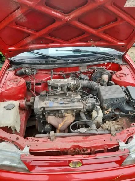 Moteur 4e essence en très bon état