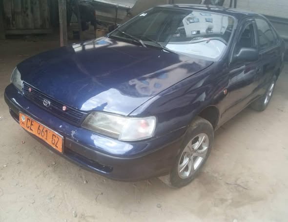 Toyota Carina E à vendre