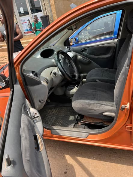 Yaris petit moteur vvti, boîte manuel