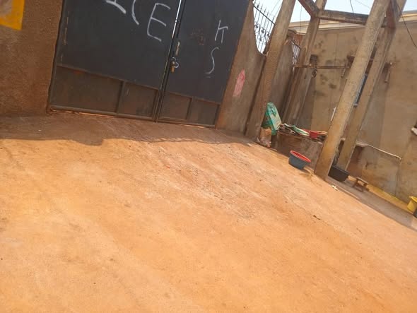 Chambre moderne à louer à Bafoussam