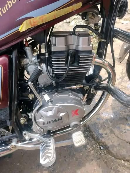 Moto LIFAN turbo en bonne état