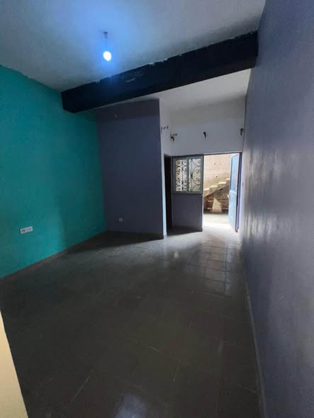 Studio moderne à louer à Simbock