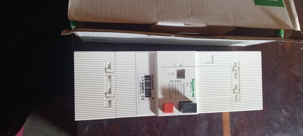 Disjoncteur neuf à vendre