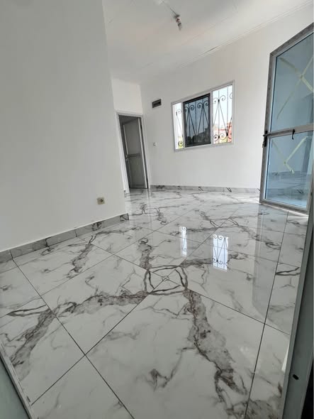 Studio moderne à louer à Santa