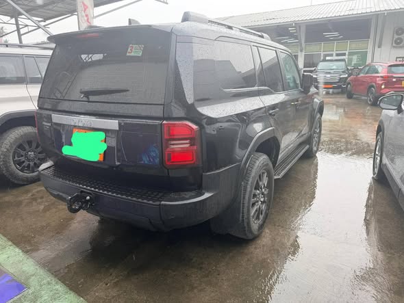 Toyota Prado Année 2025