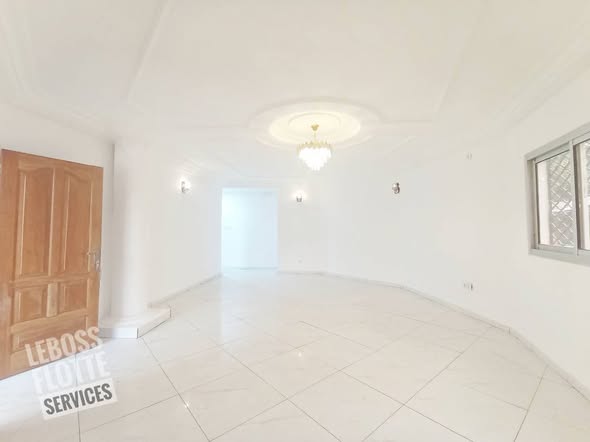 Appartement à louer à Omnisports, Yaoundé
