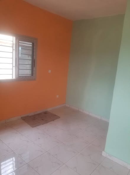Chambres, studios et appartements à louer à Nkoabang