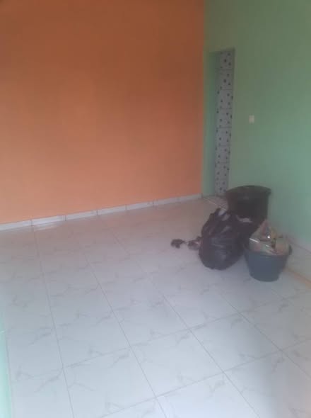 Chambres, studios et appartements à louer à Nkoabang