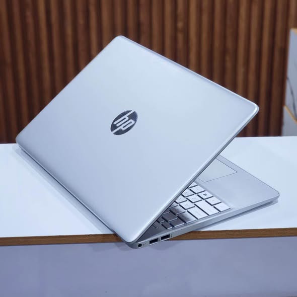 Hp Laptop 15-ef1 Ryzen 3 10th Génération