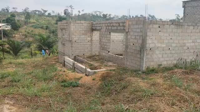 Grande Villa en Chantier à ODZA PLAQUE