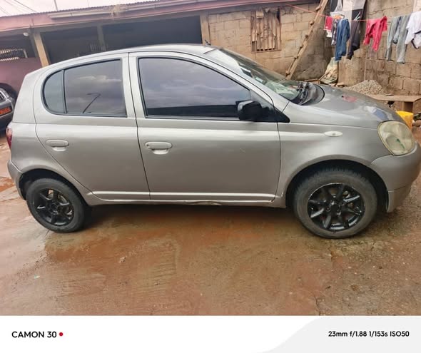 TOYOTA YARIS boite manuelle