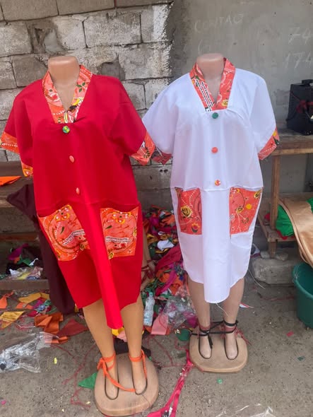 Vêtements colorés disponibles