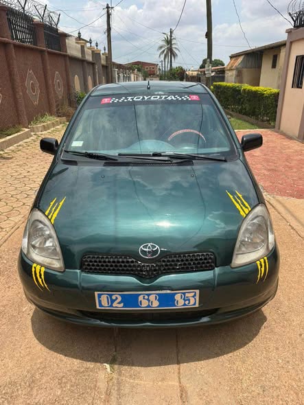 Yaris 2003 très propre