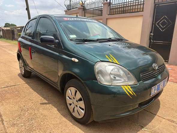 Yaris 2003 très propre