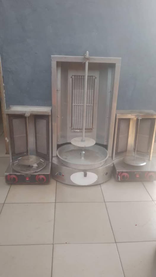 3 machines à shawarma automatique à vendre