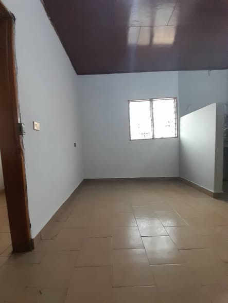 Chambre moderne à Obili, Yaoundé