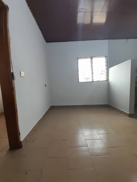 Chambre moderne à Obili, Yaoundé