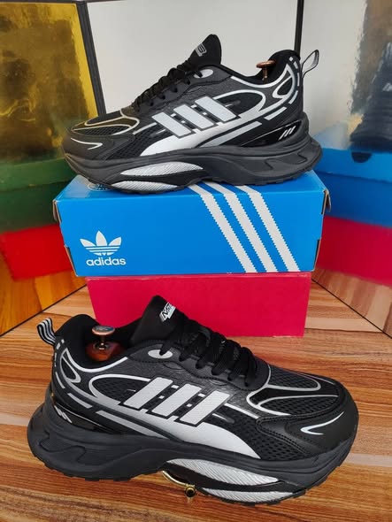 Chaussures disponibles en tailles 40 à 46