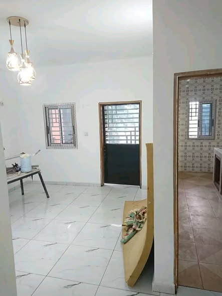 Studio moderne à louer à Nkoabang