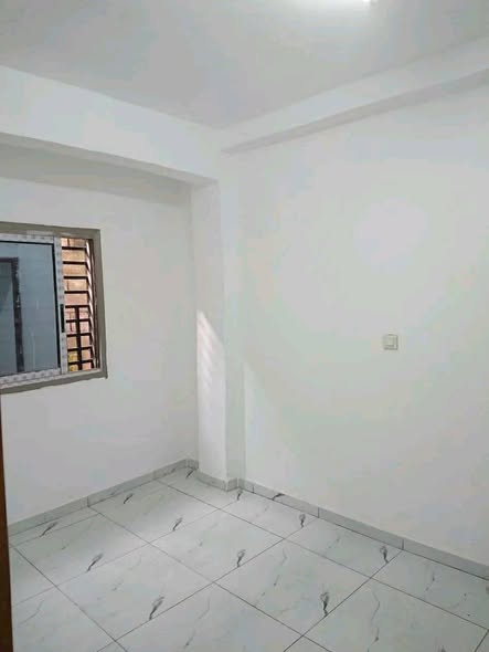 Studio moderne à louer à Nkoabang