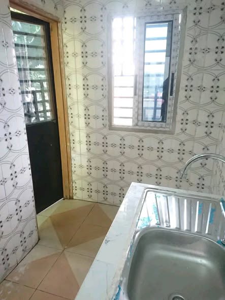 Studio moderne à louer à Nkoabang