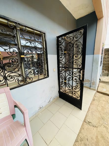 Studio à louer à Yaoundé, Emana
