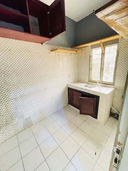Studio à louer à Yaoundé, Emana