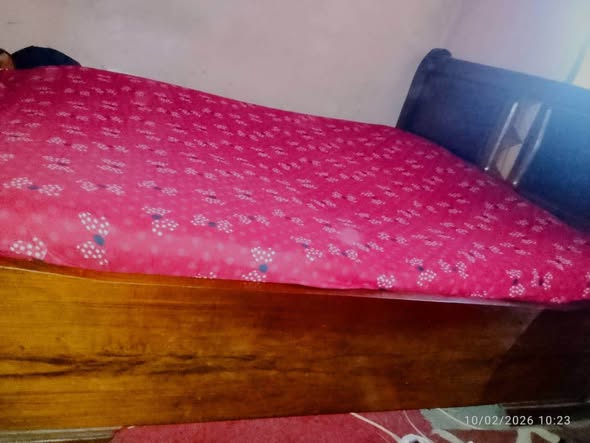 Lit trois places avec matelas