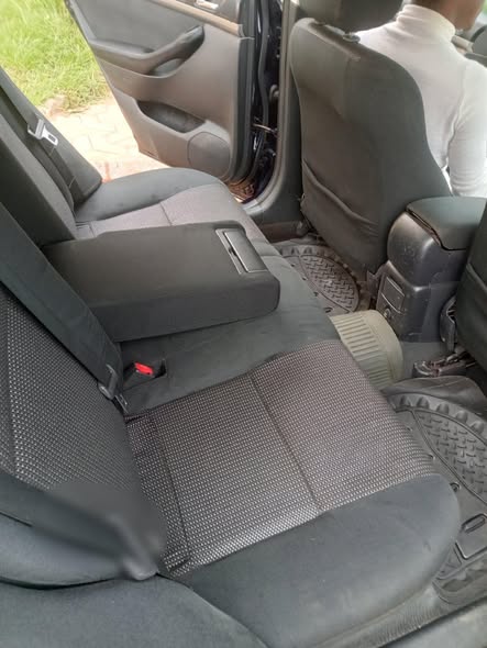 TOYOTA TÊTE DE COCHON LEAFTBAC