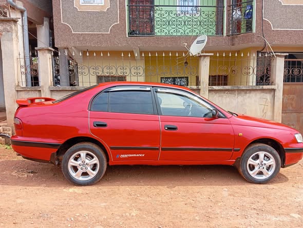 Toyota Carina E berline à vendre