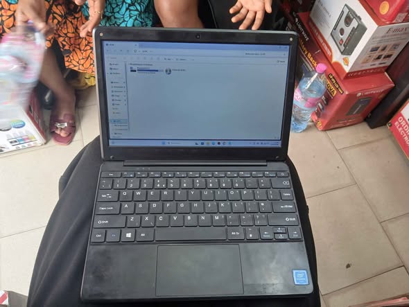 Vente de laptop geo 64go
