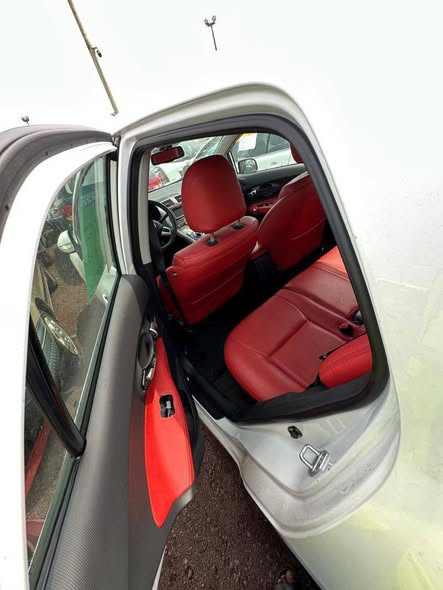 Toyota Auris hybride 2012 à vendre