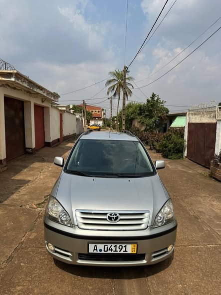 Toyota Avensis verso 2008 à vendre