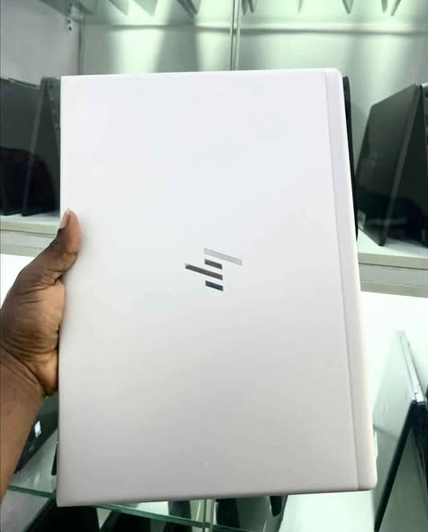 Laptop neuf boutique plusieurs marque disponible