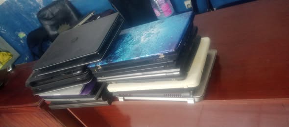 Cache des Laptops à liquider