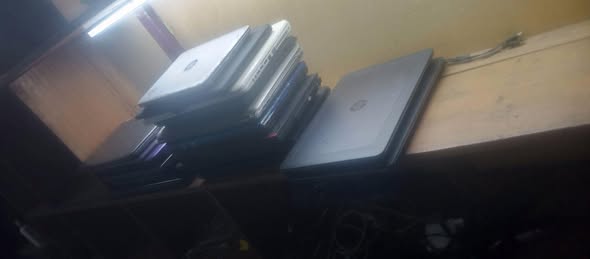 Cache des Laptops à liquider