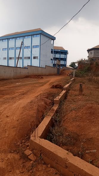 1000m2 à vendre à Nkozoa