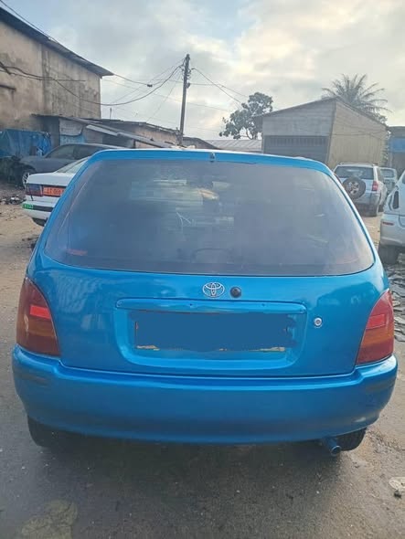 Toyota Starlet à vendre à Douala